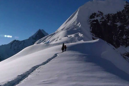 Tharpu Chuli Peak Climbing